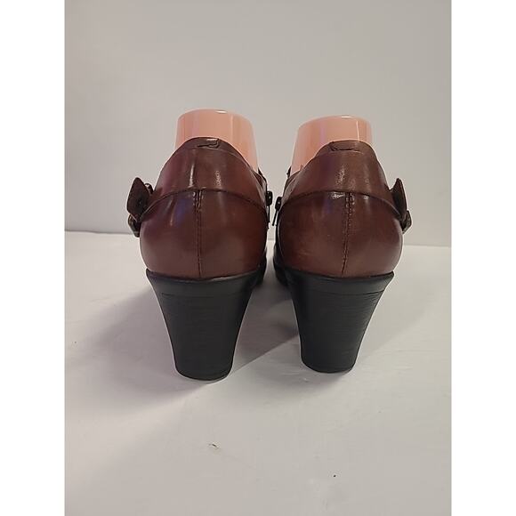 Clarks Bendables Ankle Boots 11M Casual Zip Bootie Brown Leather Heels Buckle - Picture 7 of 13